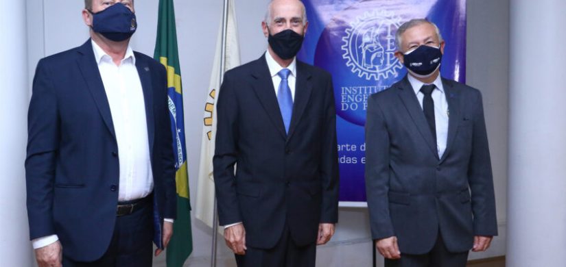 Eng. Eletric. Nelson Luiz Gomez toma posse como presidente do IEP-PR