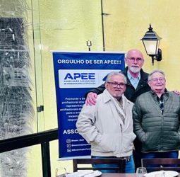 Associação Paranaense de Engenheiros Eletricistas (APEE) celebra 40 Anos