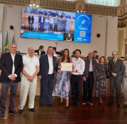 APES recebe votos de congratulações da Câmara Municipal de Curitiba