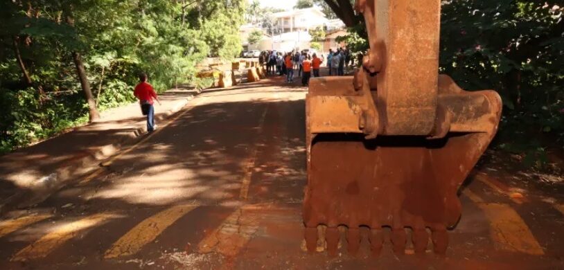 Crea-PR e CEAL realizam fiscalização integrada em obra de drenagem no fundo de vale do córrego Água Fresca